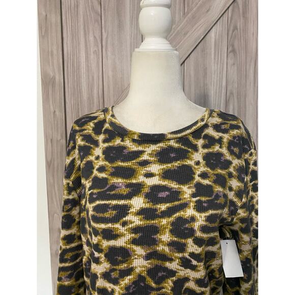 NWT RDI size medium animal print top - Picture 2 of 8